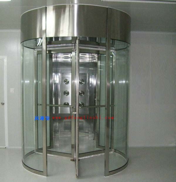 自動(dòng)旋轉(zhuǎn)門(mén)風(fēng)淋室圖片