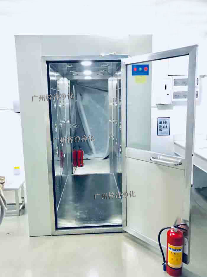 定期對(duì)風(fēng)淋室進(jìn)行維護(hù)