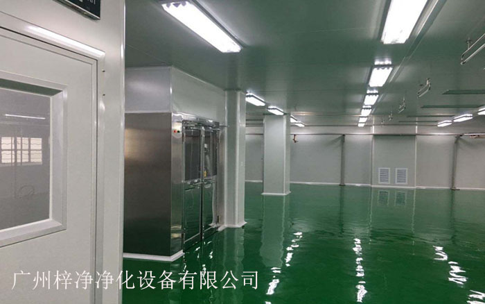 風(fēng)淋室安裝在潔凈室入口是確保潔凈室、提高工作效率和保障人員安全的重要措施。