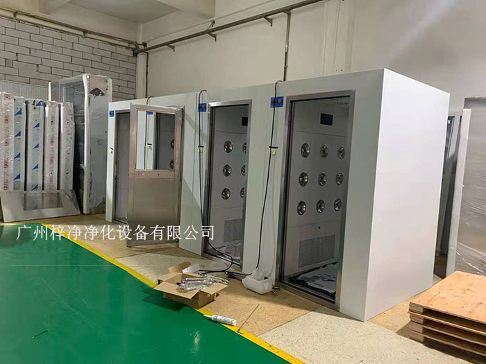 風(fēng)淋室安裝對(duì)凈化無(wú)塵車(chē)間地坪要求?