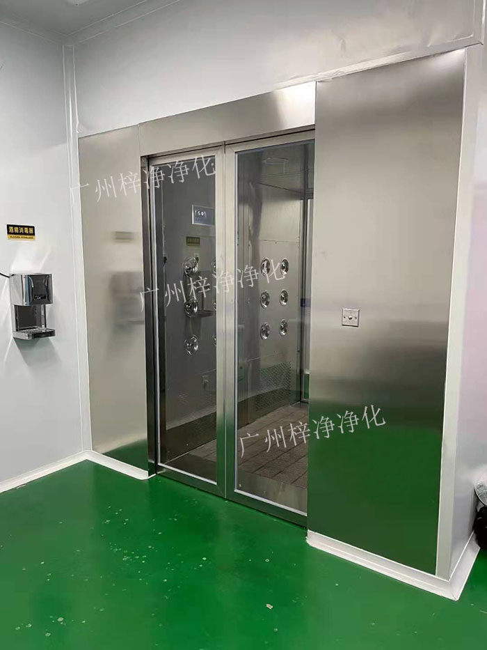 無(wú)塵車間專用全自動(dòng)感應(yīng)風(fēng)淋室有什么特點(diǎn)？