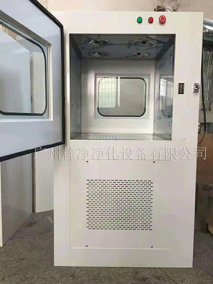 風(fēng)淋傳遞窗在醫(yī)療器械生產(chǎn)環(huán)境中的應(yīng)用